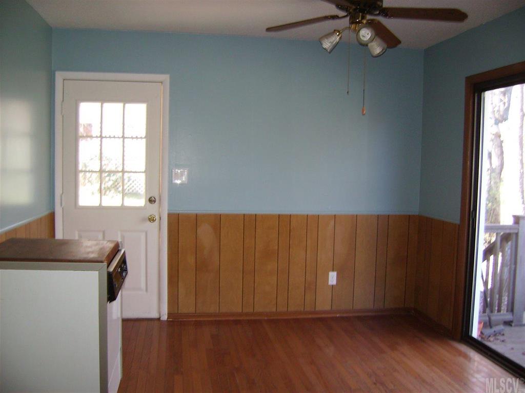 4556 Queens Road Hickory, NC 28602 - Photo 9 of 15