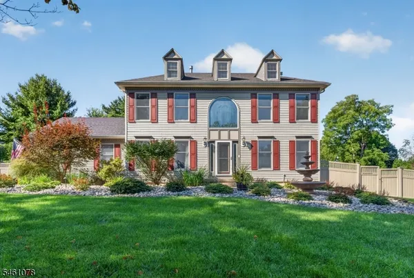 $709,900 | 2 St Andrews Drive, Washington, NJ 07882