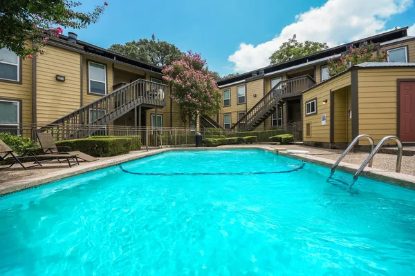$1,000 | 1000 West 26th Street, Unit 102, Austin, TX 78705