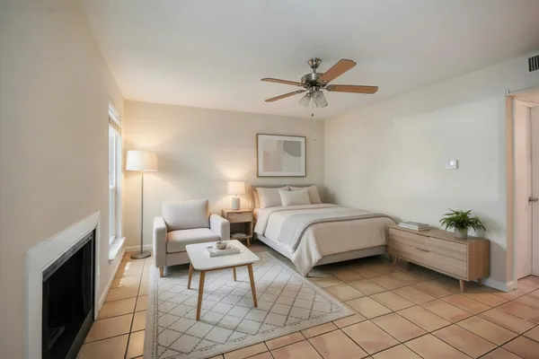 $1,000 | 1000 West 26th Street, Unit 102, Austin, TX 78705