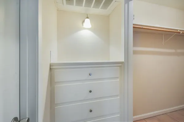 $1,000 | 1000 West 26th Street, Unit 102, Austin, TX 78705