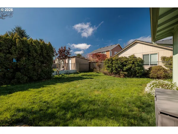 $350,000 | 992 Candlelight Drive, Eugene, OR 97402