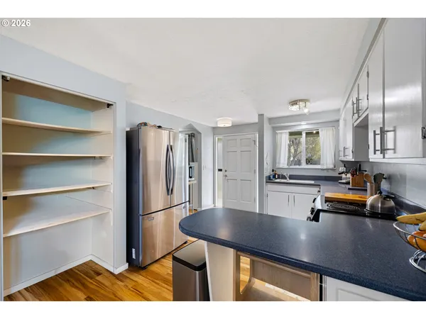 $350,000 | 992 Candlelight Drive, Eugene, OR 97402
