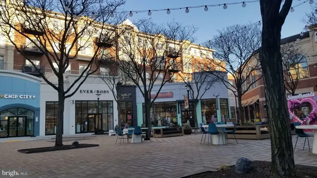 $399,900 | 1301 North Courthouse Road, Unit 705, Arlington, VA 22201