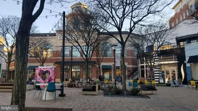 $399,900 | 1301 North Courthouse Road, Unit 705, Arlington, VA 22201