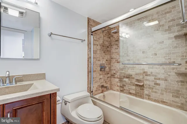 $399,900 | 1301 North Courthouse Road, Unit 705, Arlington, VA 22201