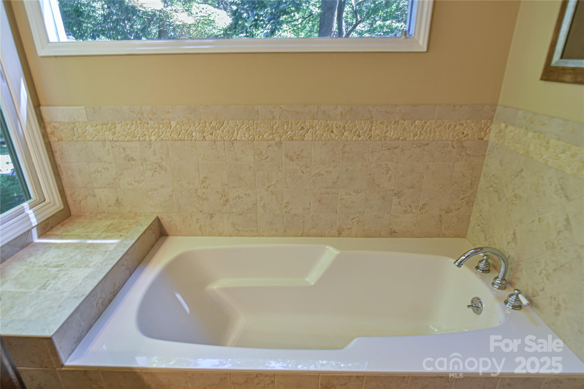 409 North Fork Road Black Mountain, NC 28711 - Photo 21 of 48 a bathroom with a bathtub