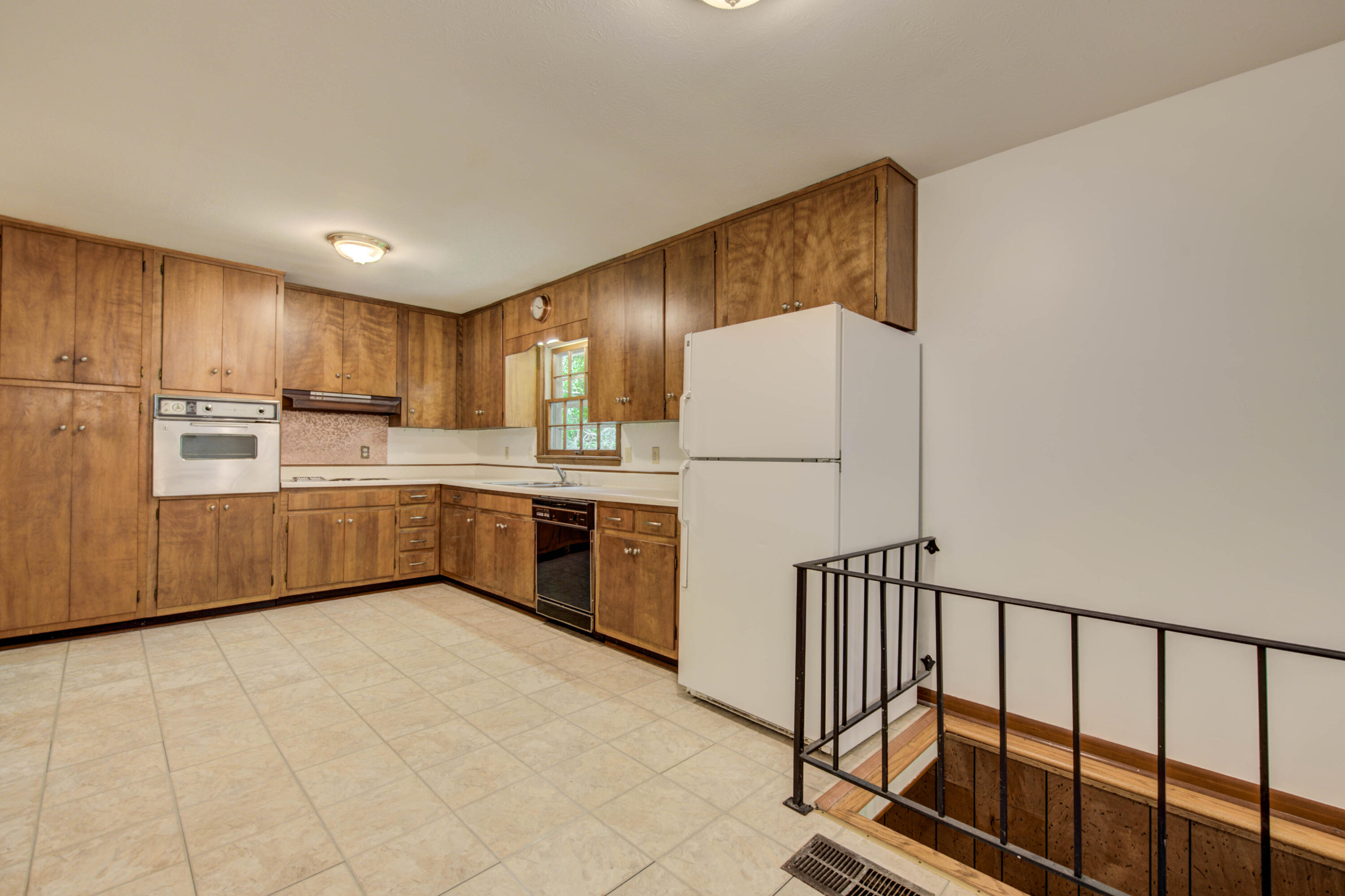 119 Newridge Road Oak Ridge, TN 37830 - Photo 11 of 34 10