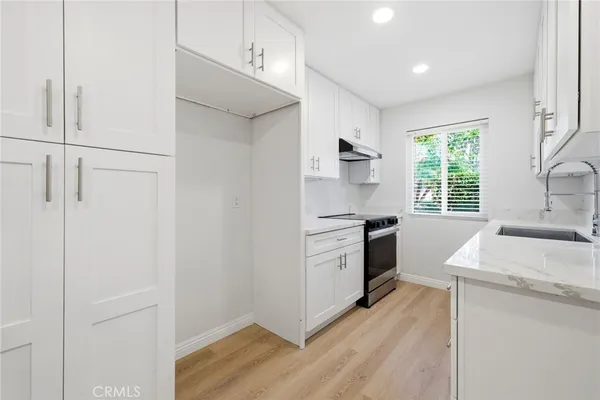 $2,250 | 400 North Acacia Avenue, Unit A17, Fullerton, CA 92831