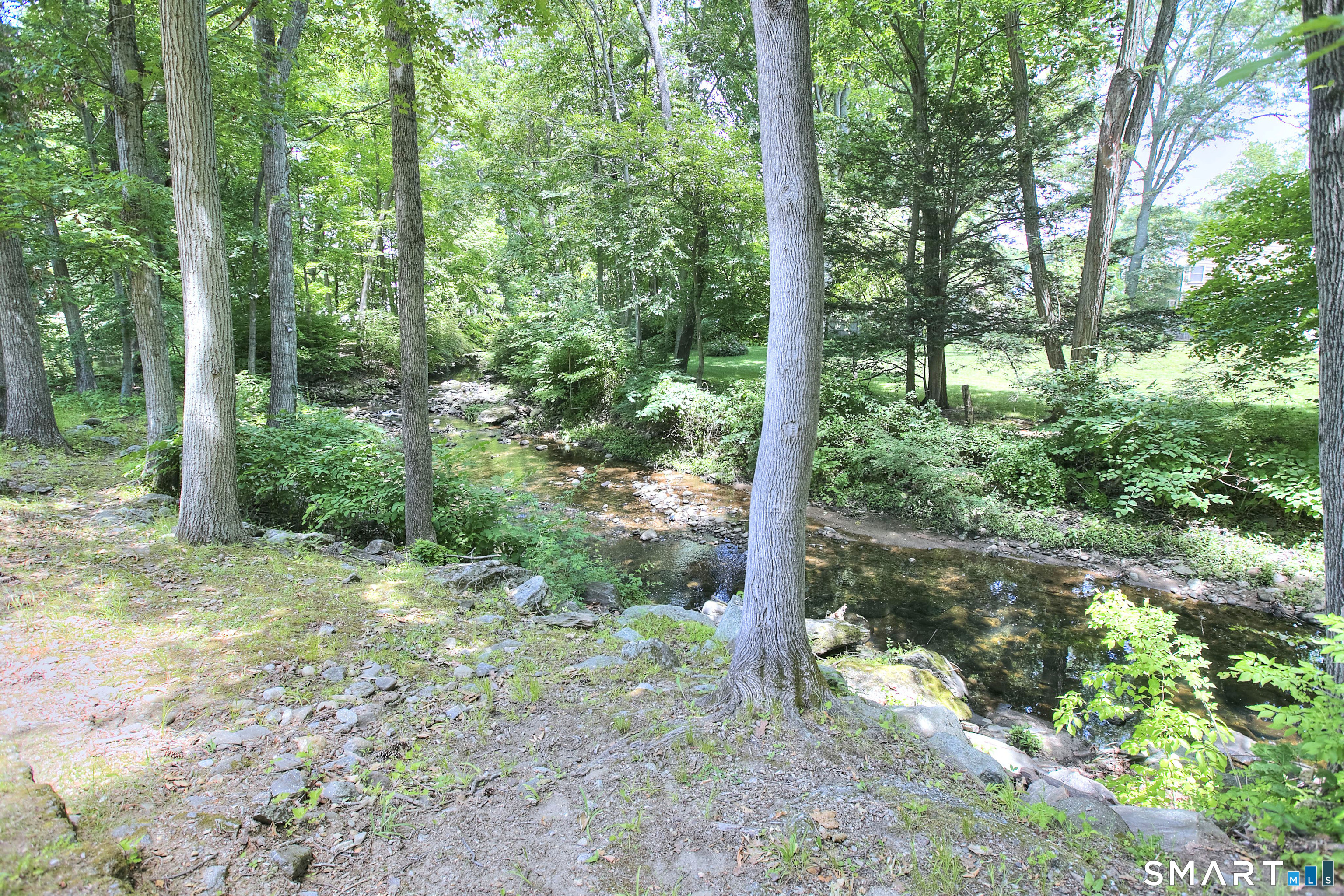 128 Linley Drive Fairfield, CT 06825 - Photo 4 of 39