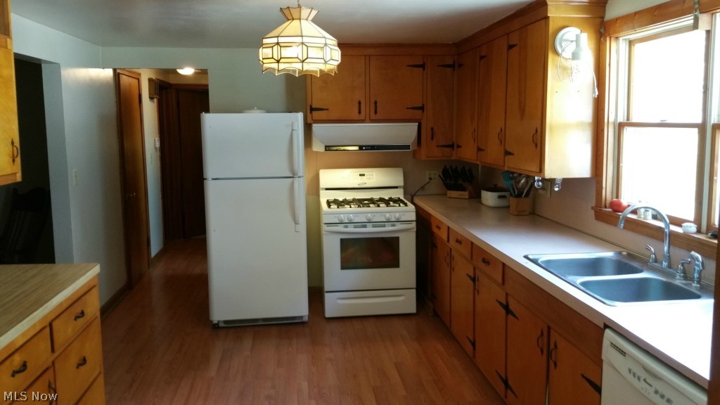 1817 Lake Heights Road Northwest Canton, OH 44708 - Photo 8 of 25 Gallery Image 8