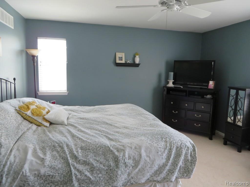 114 Woodside Road Royal Oak, MI 48073 - Photo 5 of 7 Bedroom.jpg