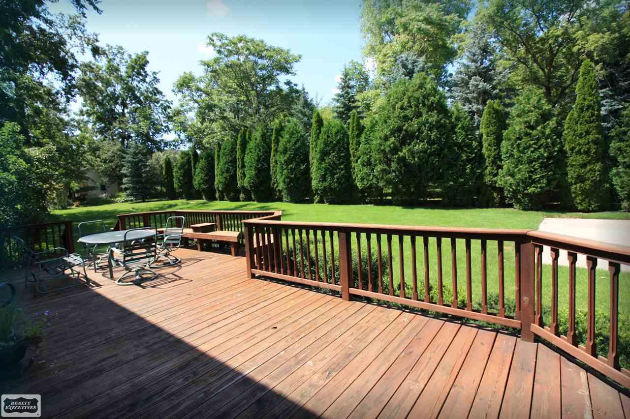 294 North Salem Romeo, MI 48065 - Photo 12 of 36 31336024-11.JPG