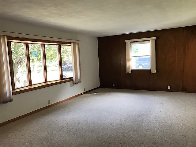 611 West 9th Street Rochester, IN 46975 - Photo 3 of 26