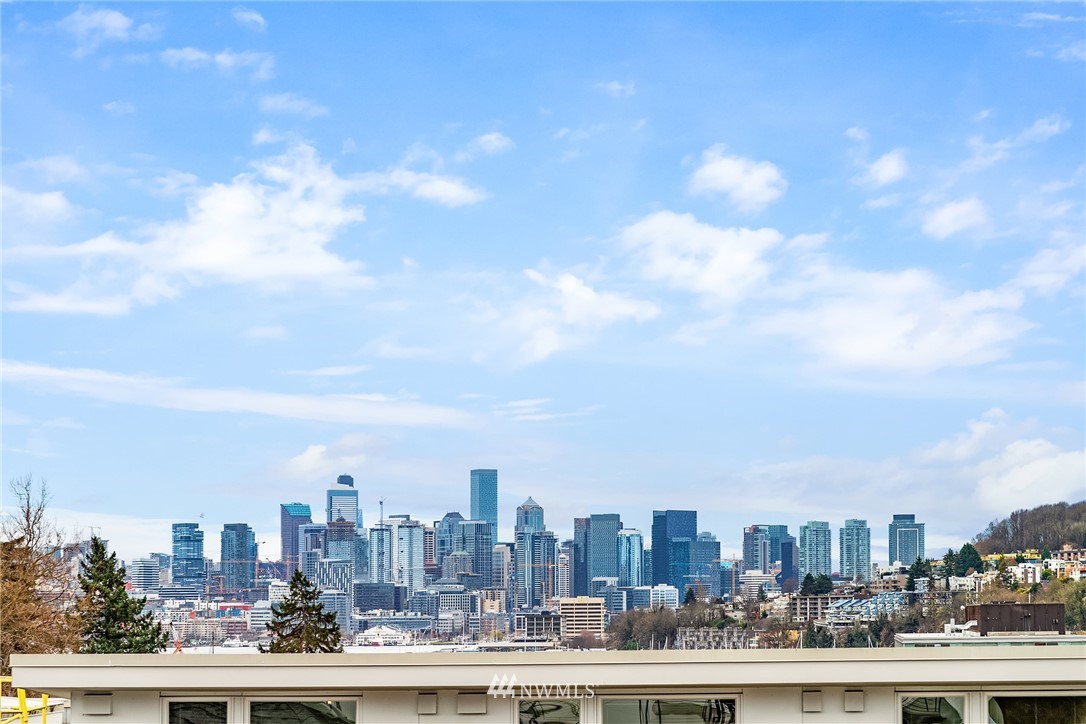 3665 Interlake Avenue North, Unit B Seattle, WA 98103 - Photo 1 of 18