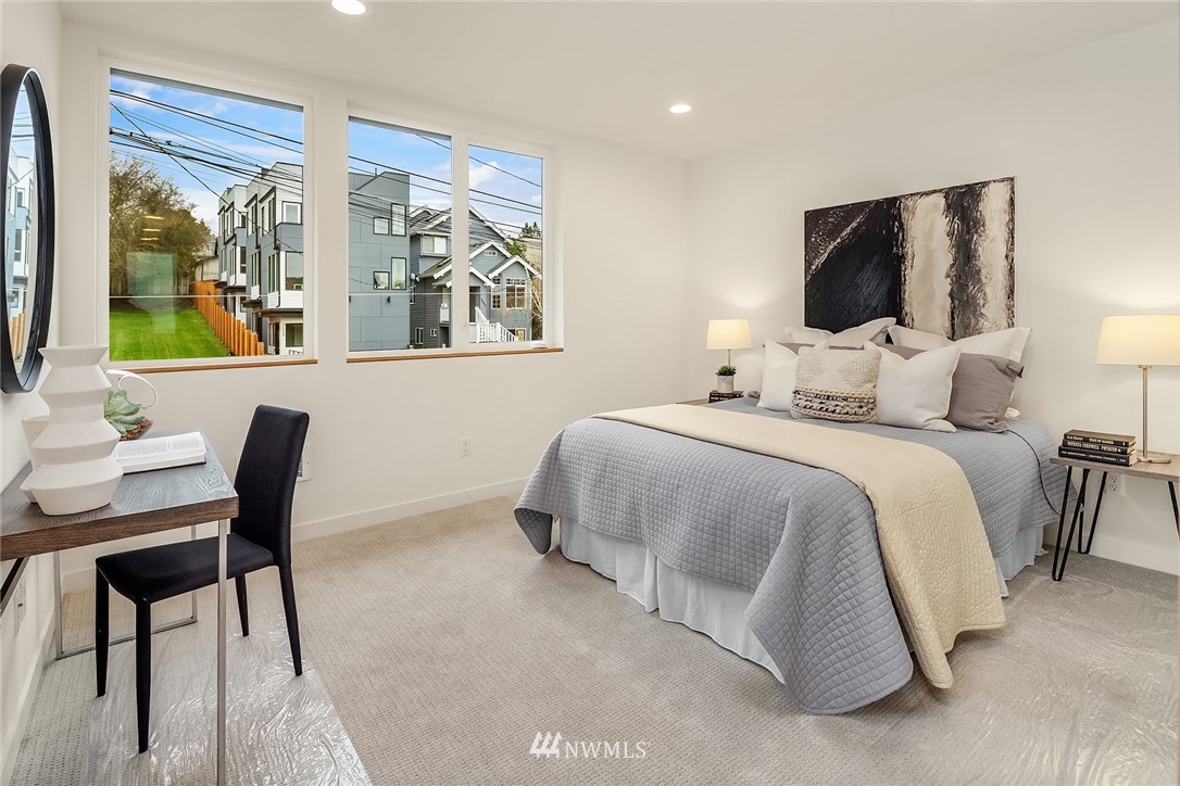 3665 Interlake Avenue North, Unit B Seattle, WA 98103 - Photo 11 of 18