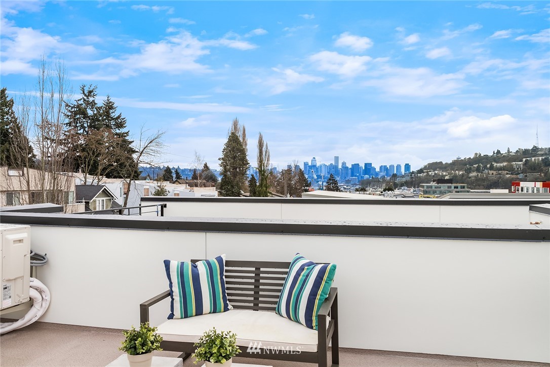 3665 Interlake Avenue North, Unit B Seattle, WA 98103 - Photo 18 of 18
