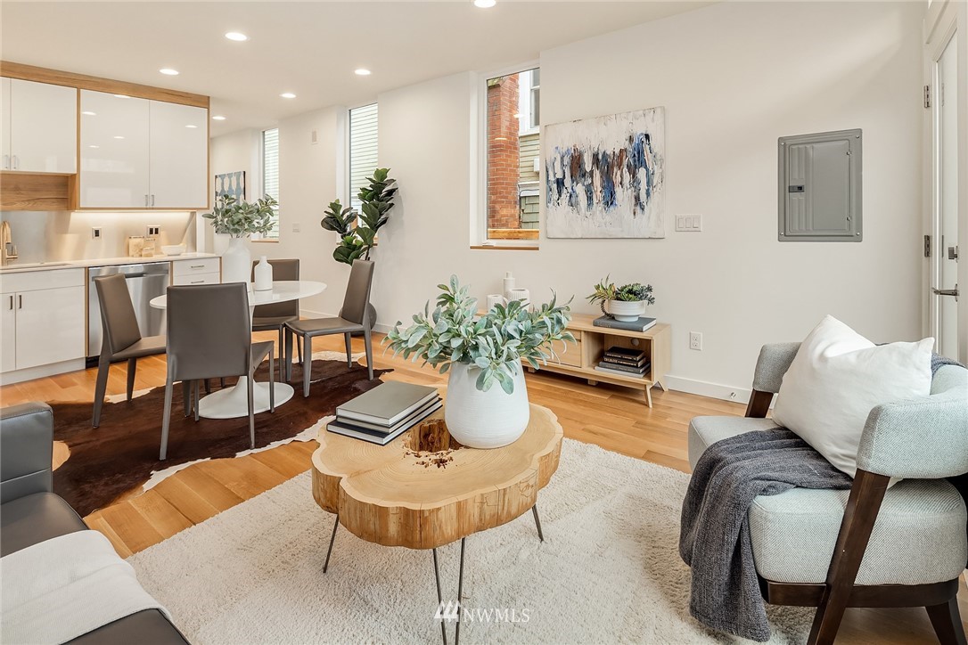 3665 Interlake Avenue North, Unit B Seattle, WA 98103 - Photo 8 of 18