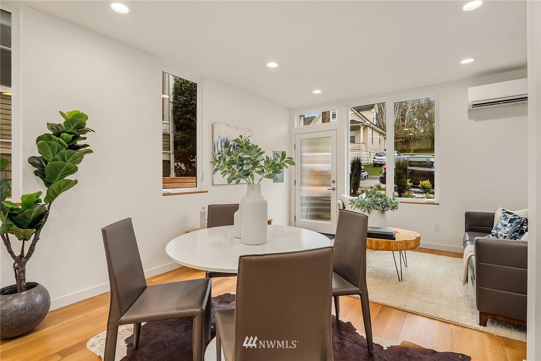 3665 Interlake Avenue North, Unit B Seattle, WA 98103 - Photo 9 of 18