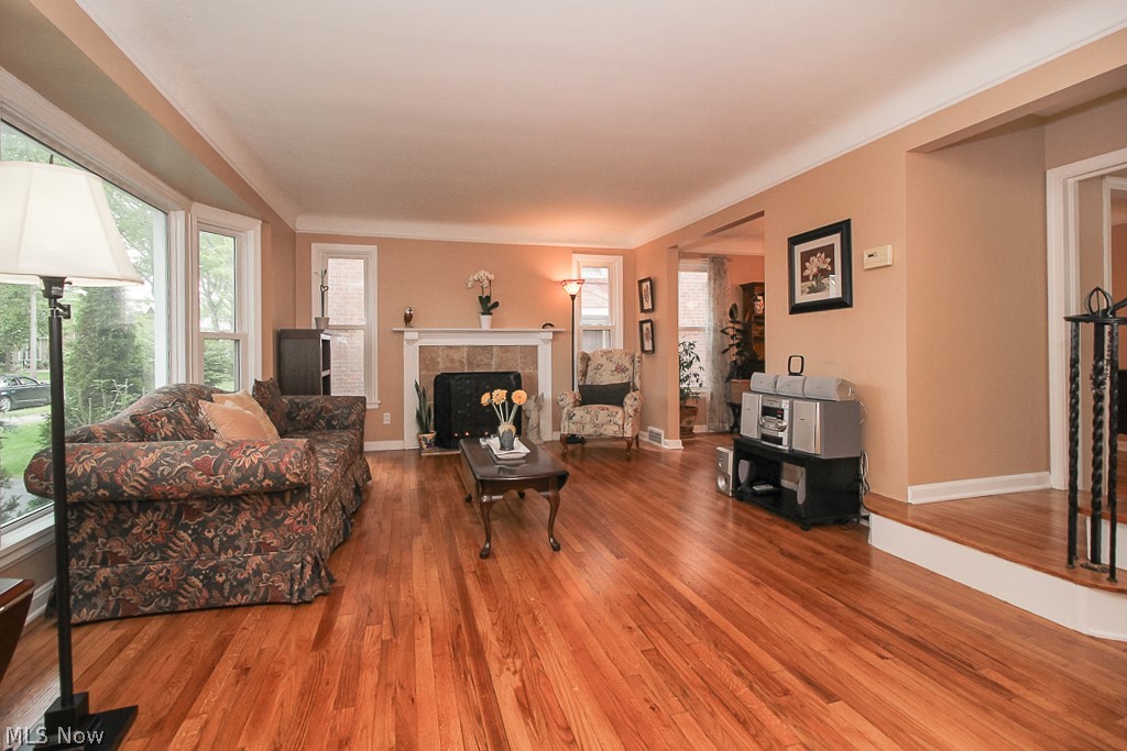 4178 Bushnell Road University Heights, OH 44118 - Photo 3 of 30
