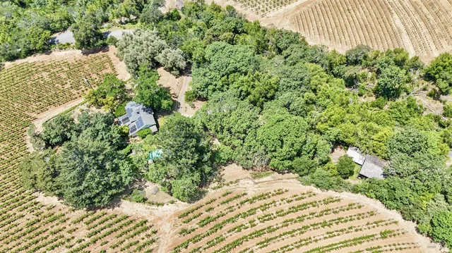 $1,795,500 | 2400 Nelligan Road, Glen Ellen, CA 95442