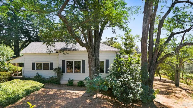 $1,795,500 | 2400 Nelligan Road, Glen Ellen, CA 95442