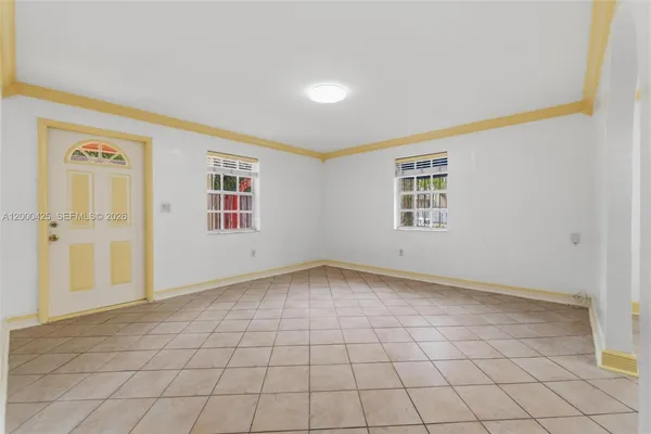 $3,200 | 3147 McDonald Street, Unit 2, Miami, FL 33133