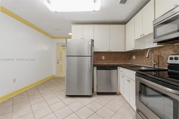 $3,200 | 3147 McDonald Street, Unit 2, Miami, FL 33133