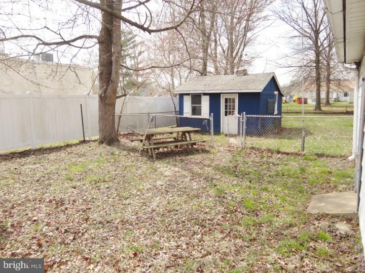 529 Clements Bridge Road Barrington, NJ 08007 - Photo 13 of 25 Gallery Image 13
