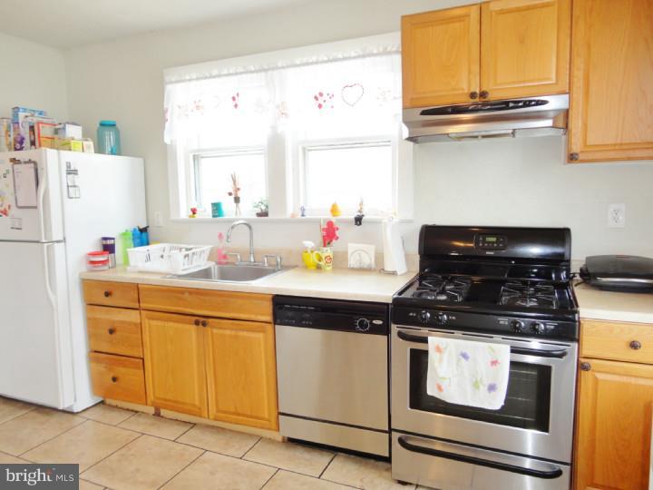529 Clements Bridge Road Barrington, NJ 08007 - Photo 17 of 25 Gallery Image 17