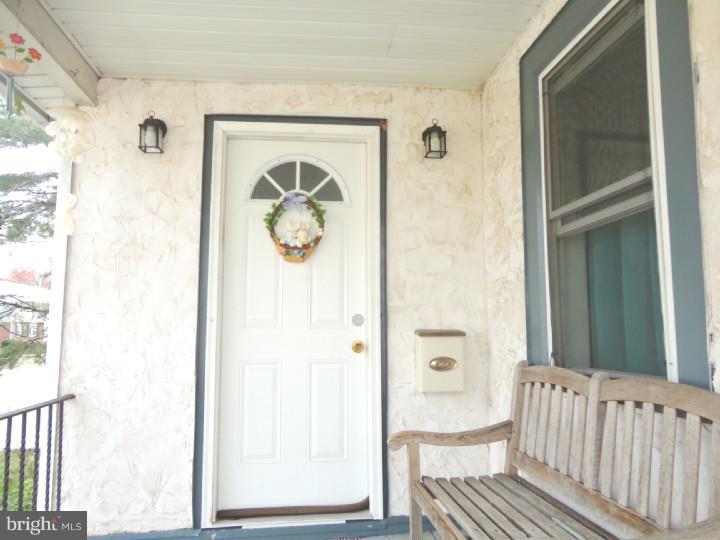 529 Clements Bridge Road Barrington, NJ 08007 - Photo 3 of 25 Gallery Image 3