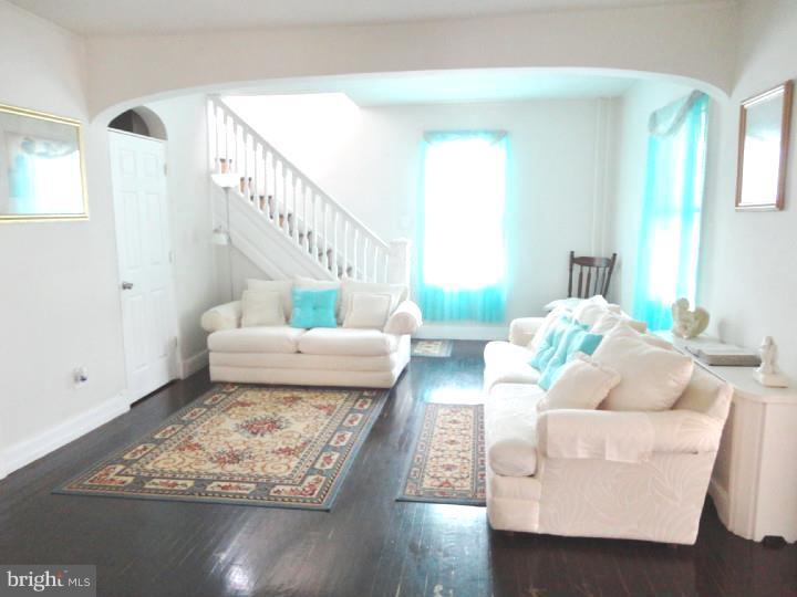 529 Clements Bridge Road Barrington, NJ 08007 - Photo 4 of 25 Gallery Image 4