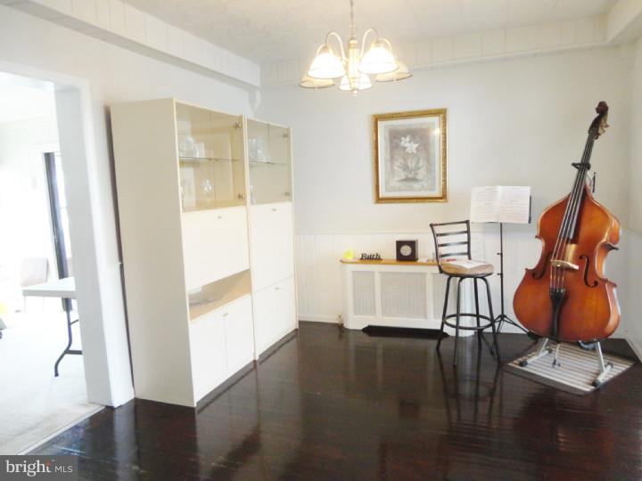 529 Clements Bridge Road Barrington, NJ 08007 - Photo 6 of 25 Gallery Image 6