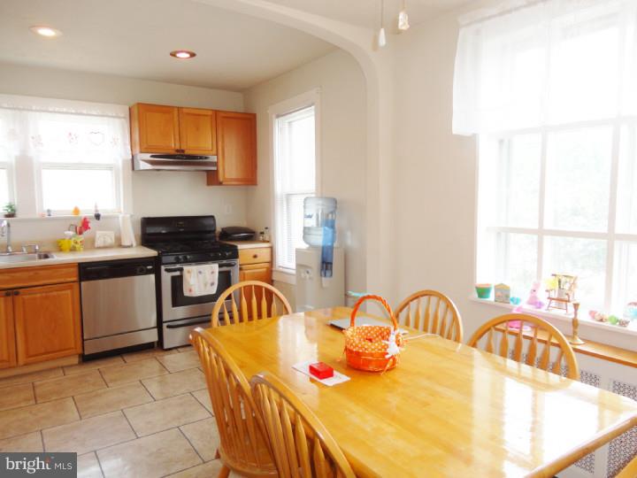 529 Clements Bridge Road Barrington, NJ 08007 - Photo 7 of 25 Gallery Image 7