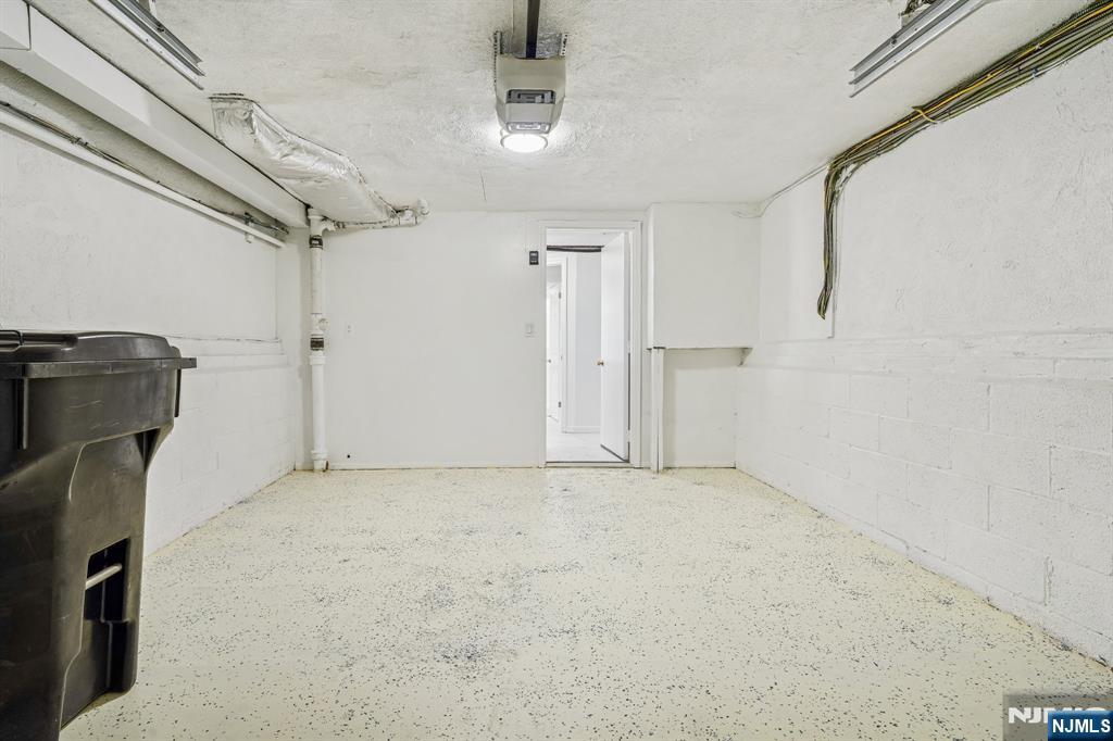 127 Village Circle West Paramus, NJ 07652 - Photo 32 of 46 a view of empty room