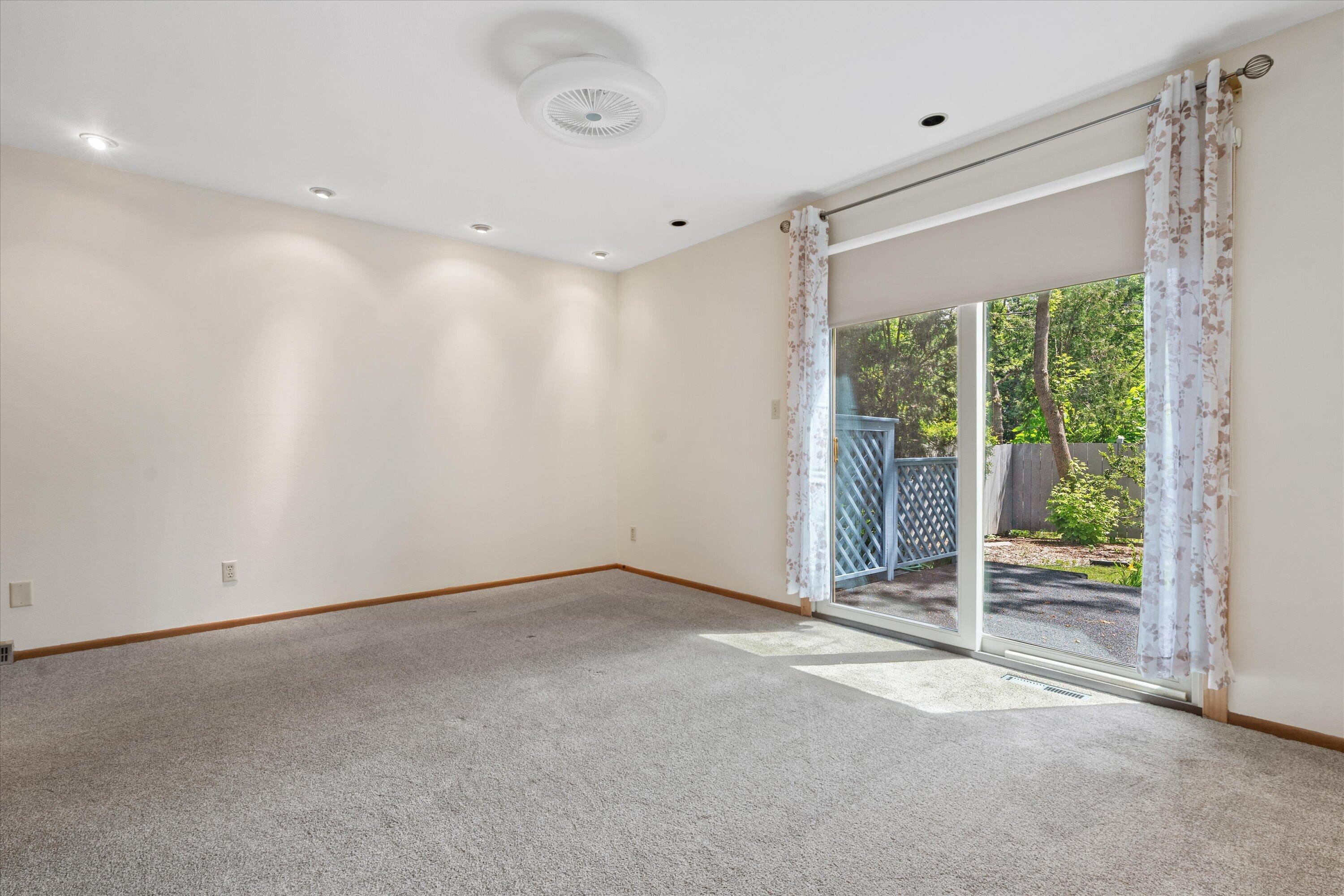 3240 South Hickory Road New Berlin, WI 53151 - Photo 17 of 37 17-DSC02628