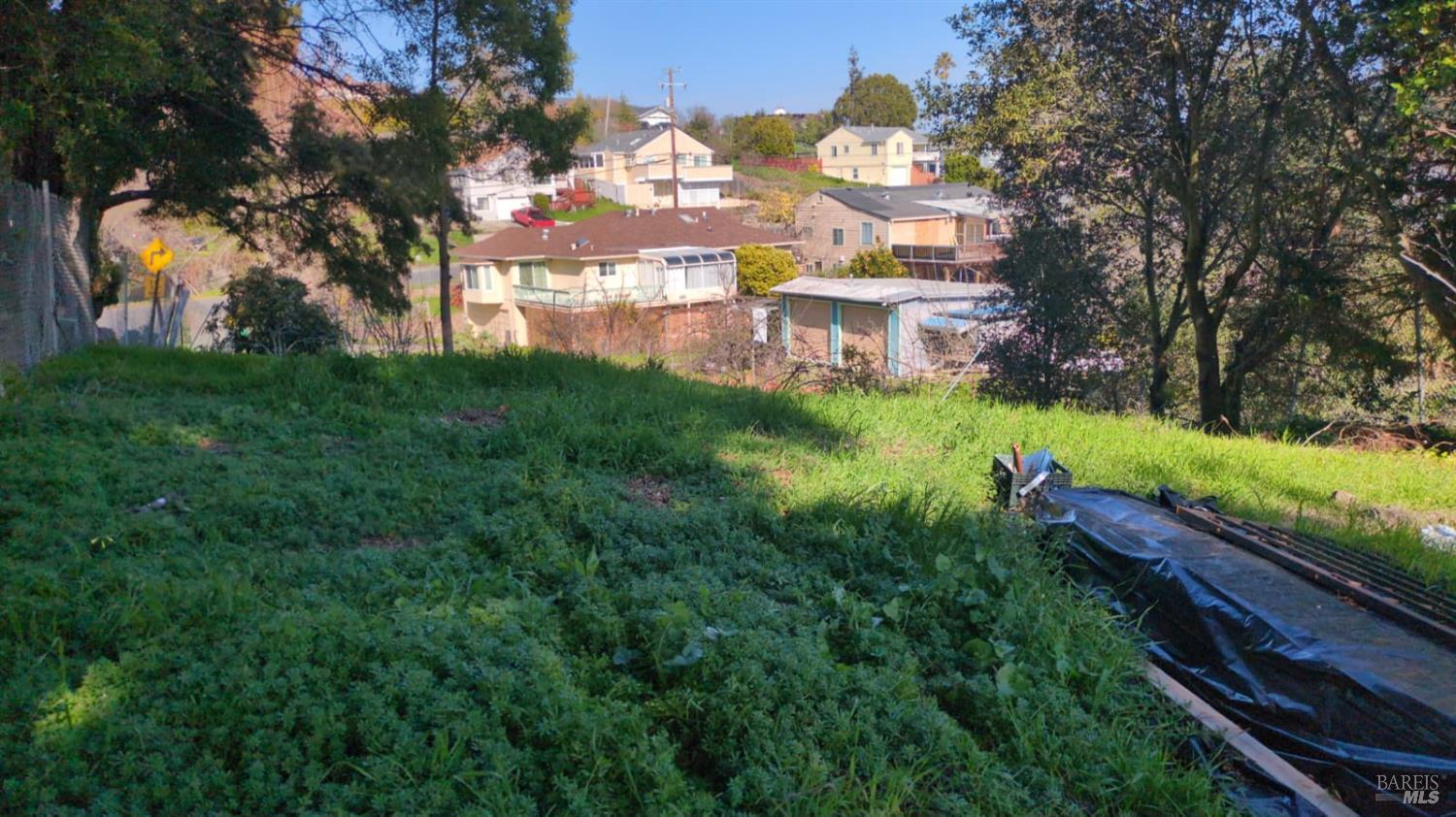 677 Renfrew Road El Sobrante, CA 94803 - Photo 2 of 12