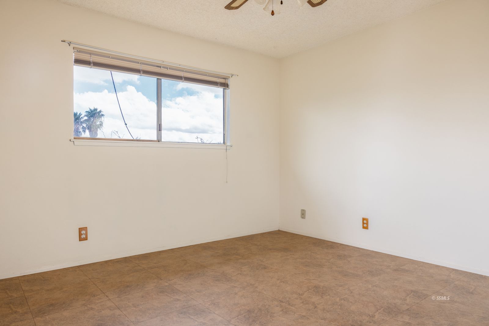 1132 West Coronado Avenue Ridgecrest, CA 93555 - Photo 15 of 32 Gallery Image 15