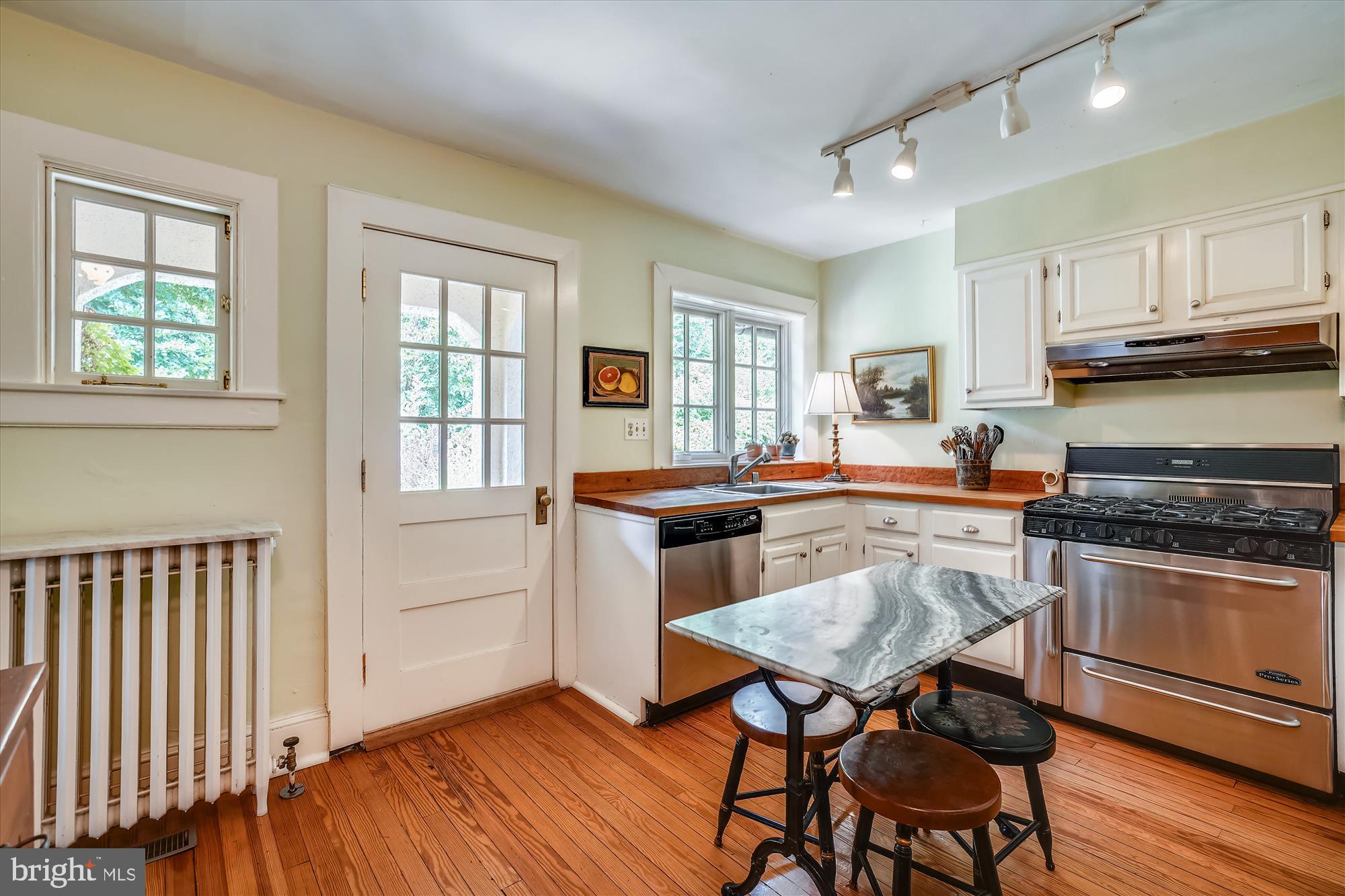 4902 Wilmslow Road Baltimore, MD 21210 - Photo 17 of 62 Kitchen