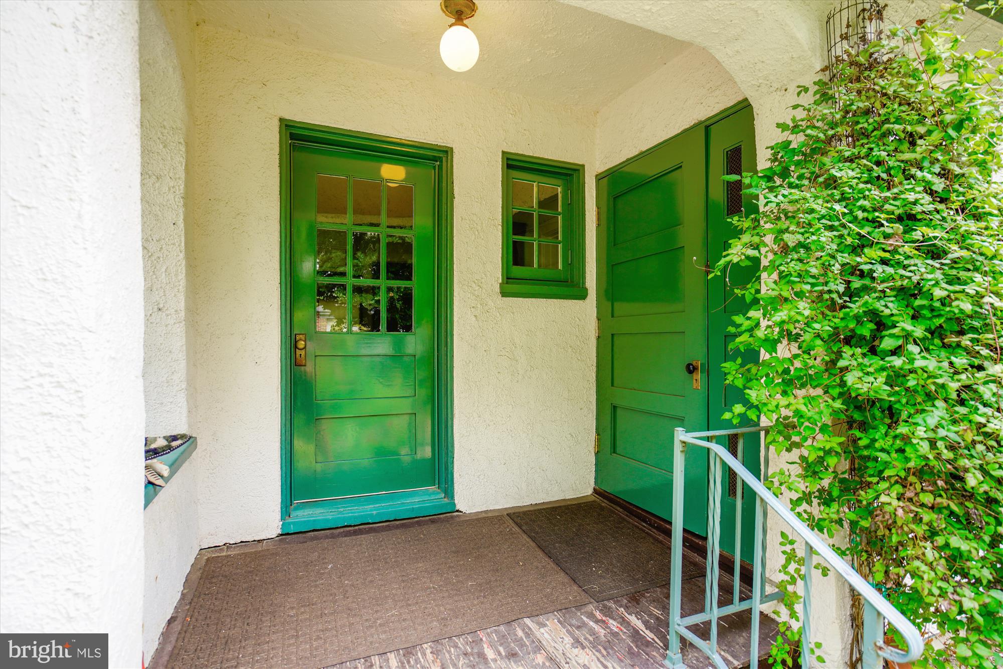 4902 Wilmslow Road Baltimore, MD 21210 - Photo 22 of 62 Back porch (door to kitchen and outside pantry)