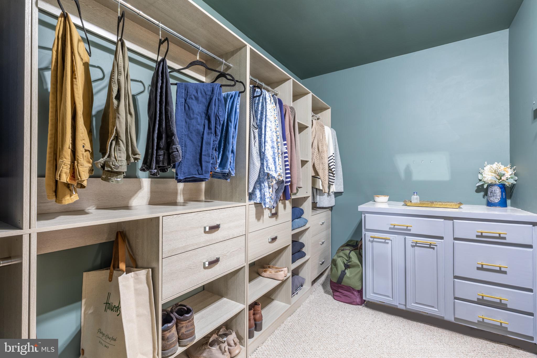 4 Reyburn Court New Castle, DE 19720 - Photo 16 of 21 a view of a walk in closet