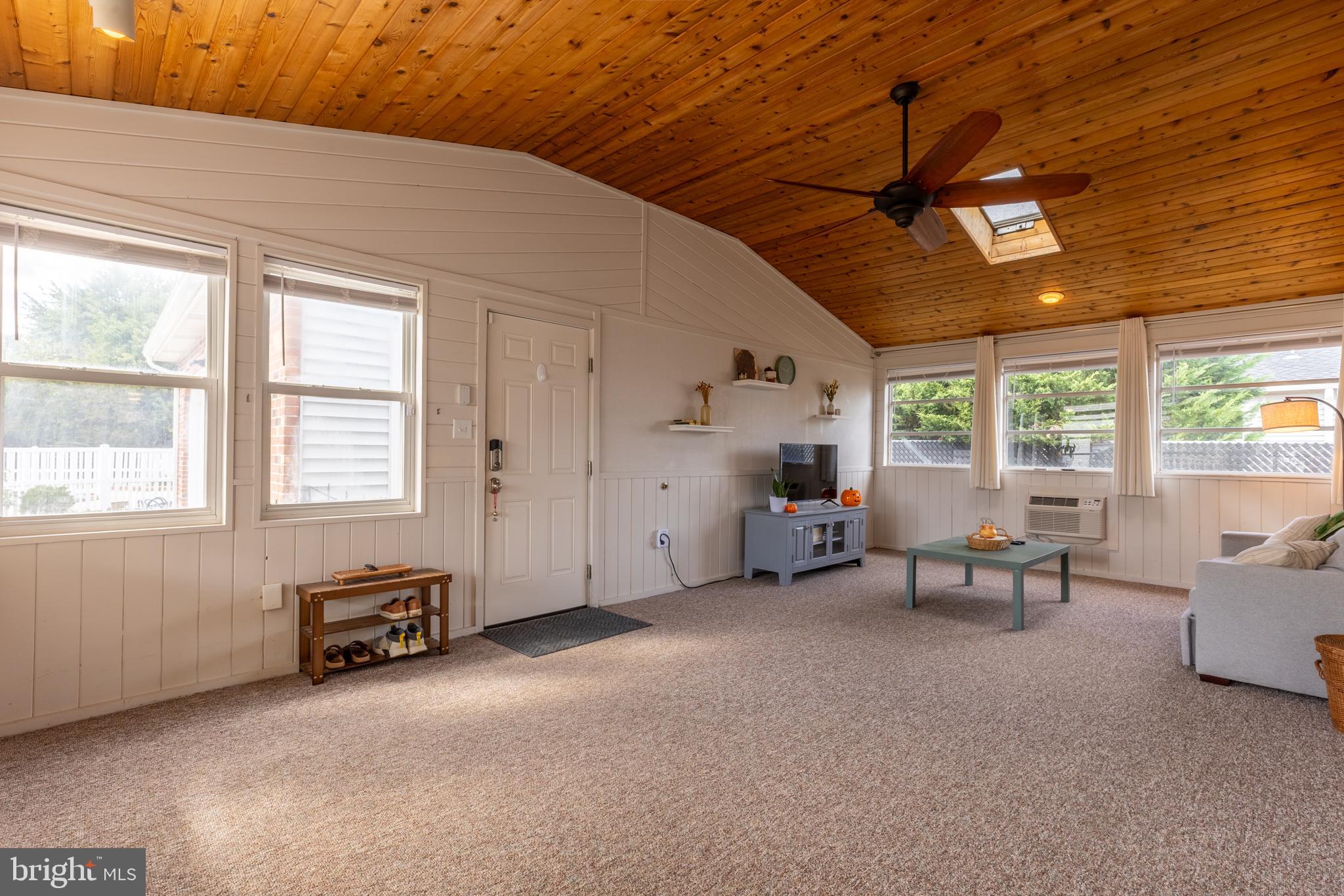 4 Reyburn Court New Castle, DE 19720 - Photo 10 of 21 a view of a livingroom with furniture and a window