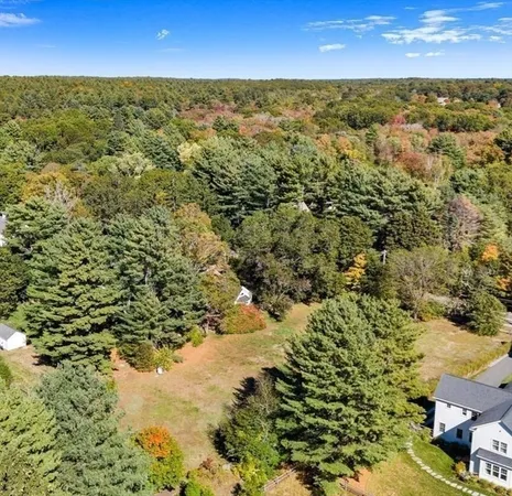 $900,000 | 735 Lowell Road, Concord, MA 01742