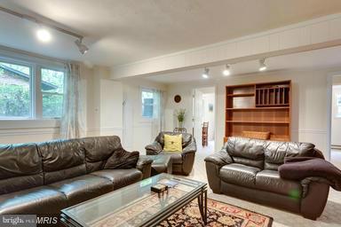 6609 Robin Road Springfield, VA 22150 - Photo 20 of 28