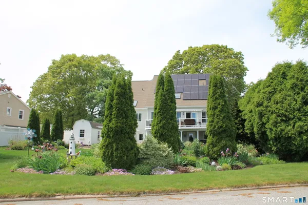 $994,900 | 7 Windward Way, Waterford, CT 06385