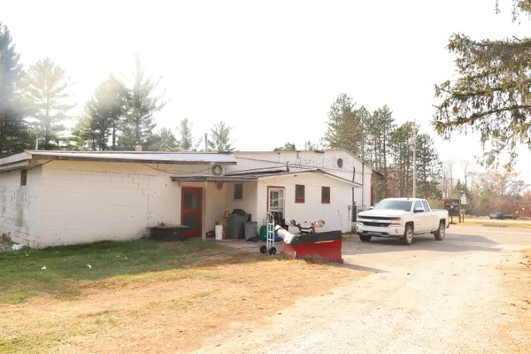 $325,000 | N10008 Parkway Road, Stephenson, WI 54114
