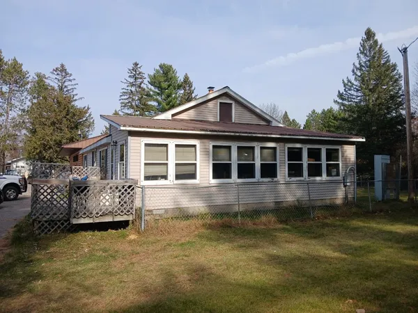 $325,000 | N10008 Parkway Road, Stephenson, WI 54114