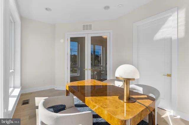 $2,790,000 | 7047 Liberty Lane, Unit 32, McLean, VA 22101