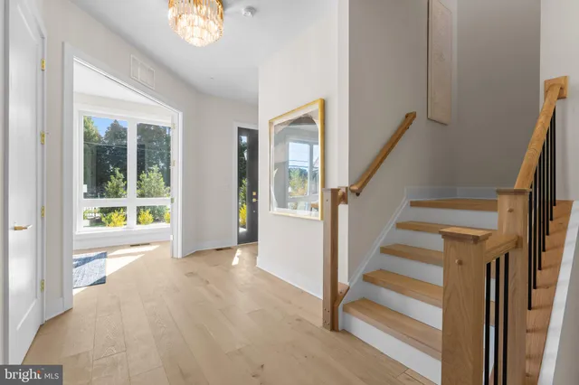 $2,790,000 | 7047 Liberty Lane, Unit 32, McLean, VA 22101