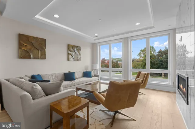 $2,790,000 | 7047 Liberty Lane, Unit 32, McLean, VA 22101